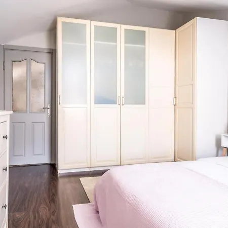 Chic Modern Flat With Terrace In Florya *